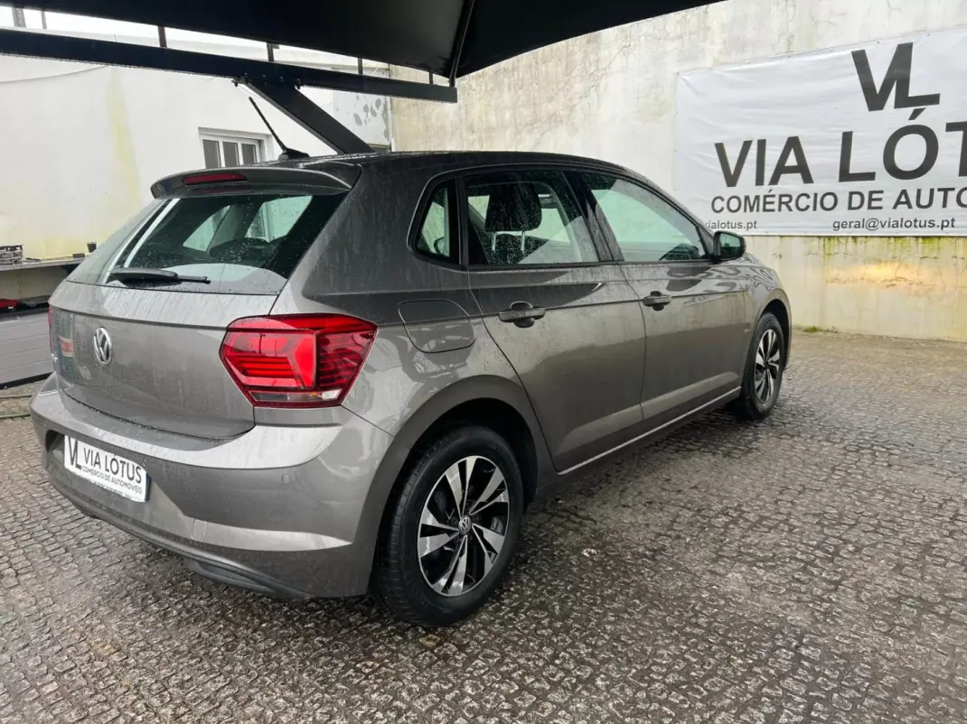 Volkswagen Polo 2018 - 12500 EUR, 98000 km - AUTO.MOTO.pt - 98000km - foto 6 de 10