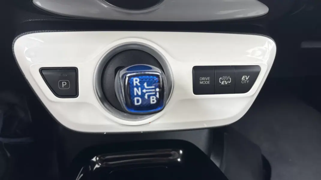 Toyota Prius 2019 - 19900 EUR, 111000 km - 111000km - foto 8 de 21