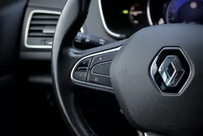 Renault Mégane 2019 - 13990 EUR, 167000 km - AUTO.MOTO.pt - 167000km - foto 16 de 33