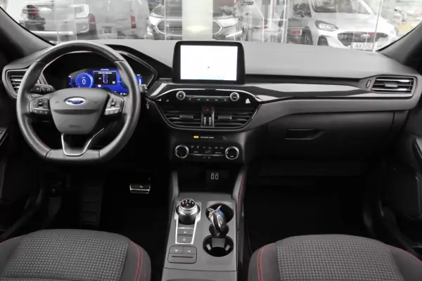 Ford Kuga 2022 - 29900 EUR, 80756 km - AUTO.MOTO.pt - 80756km - foto 4 de 23