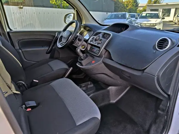 Renault 2019 — foto 2 de 26