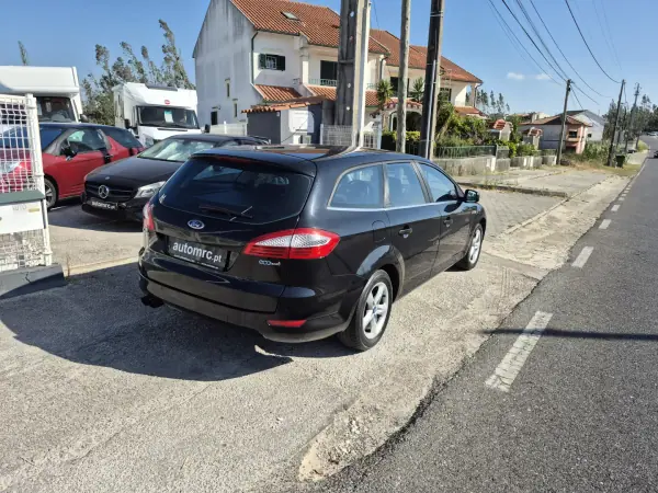 Ford Mondeo SW 2010 - 7400 EUR, 217000 km - AUTO.MOTO.pt - 217000km - foto 6 de 33