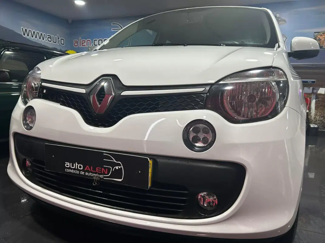 Renault Twingo 2018 - 10500 EUR, 113670 km - AUTO.MOTO.pt - 113670km - foto 3 de 18