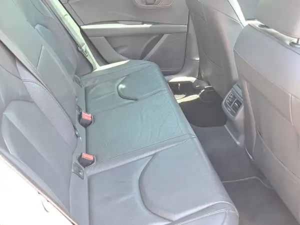 SEAT Leon 2014 - 10900 EUR, 261084 km - AUTO.MOTO.pt - 261084km - foto 23 de 39
