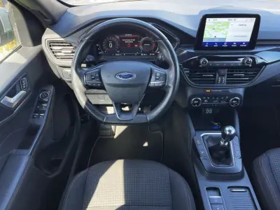 Ford Kuga 2022 - 17990 EUR, 85480 km - AUTO.MOTO.pt - 85480km - foto 9 de 22