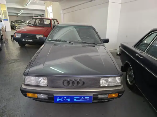 Audi R8 Coupé 1994 - 10000 EUR, 200000 km - AUTO.MOTO.pt - 200000km - foto 2 de 9