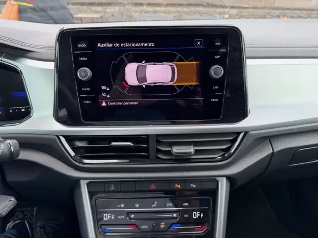 Volkswagen 1.2 TDi Confortline 2023 - 23900 EUR, 63150 km - AUTO.MOTO.pt - 63150km - foto 4 de 12