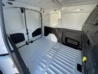 Citroën Berlingo 2020 - 10750 EUR, 156000 km - AUTO.MOTO.pt - 156000km - foto 30 de 32