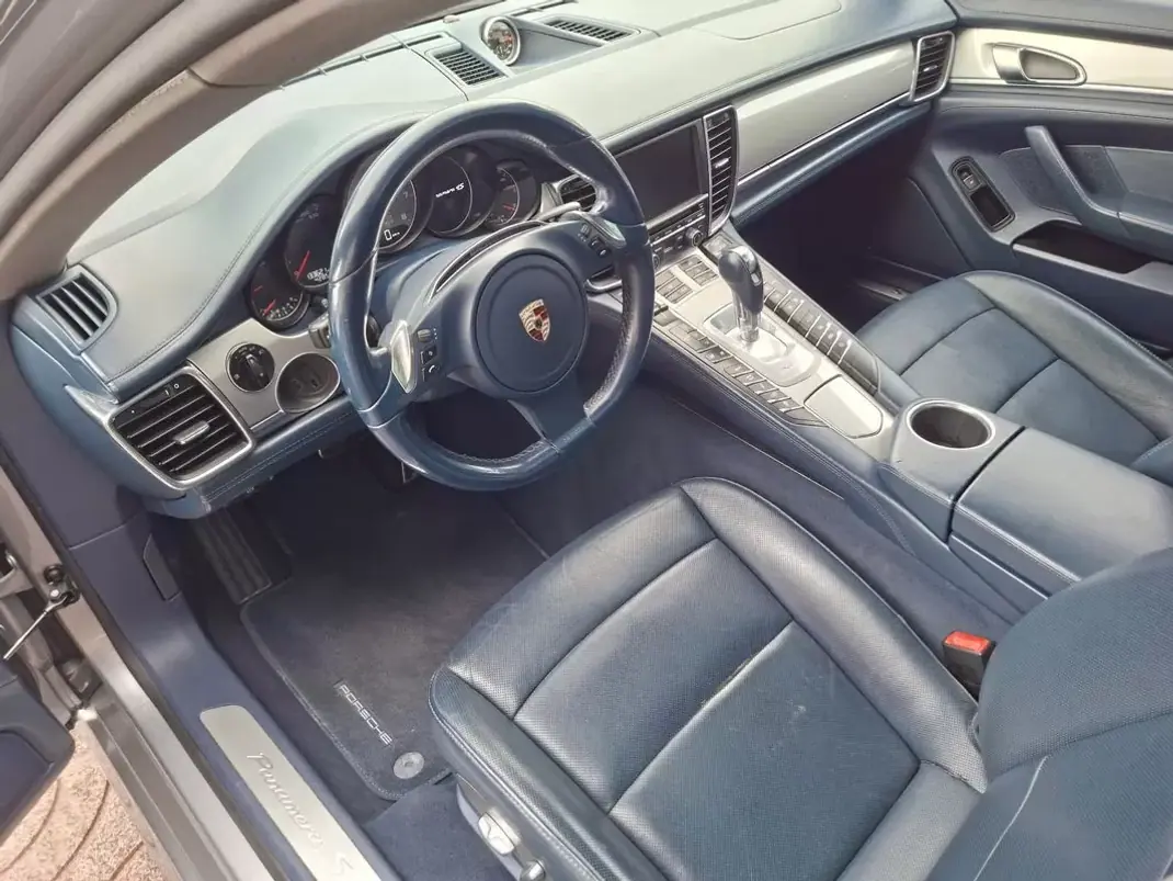 Porsche Panamera 2011 - 47900 EUR, 133621 km - 133621km - foto 17 de 36