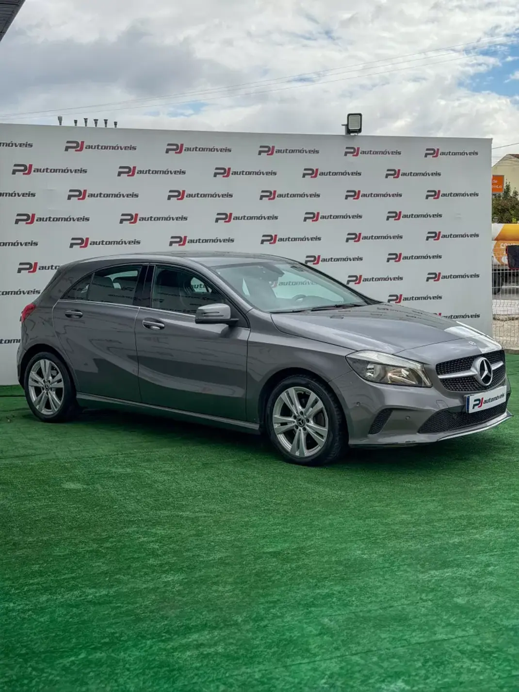 Mercedes-Benz A 200 2017 - 19500 EUR, 133975 km - 133975km - foto 5 de 21