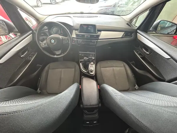BMW 216 Active Tourer 2019 - 16750 EUR, 141064 km - AUTO.MOTO.pt - 141064km - foto 17 de 24