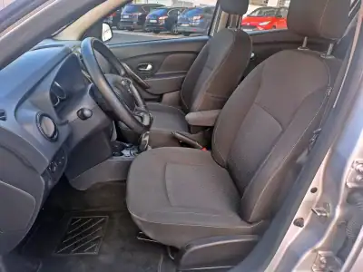 Dacia Sandero 2018 - 8500 EUR, 155000 km - AUTO.MOTO.pt - 155000km - foto 10 de 22