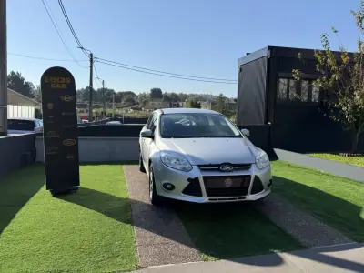 Ford Focus 2014 — photo 2 of 30