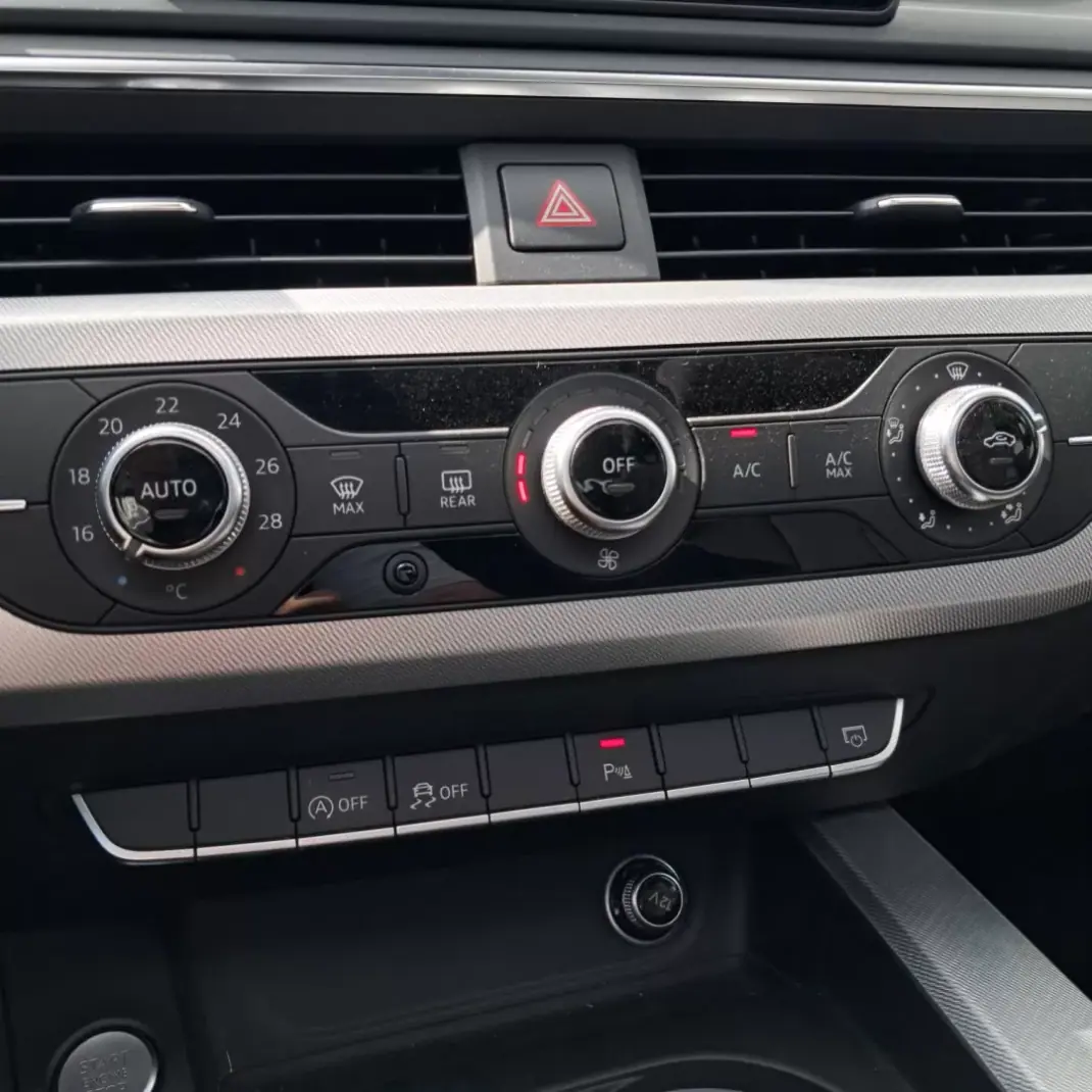 Audi A4 Avant 2017 - 21990 EUR, 127000 km - 127000km - foto 13 de 15