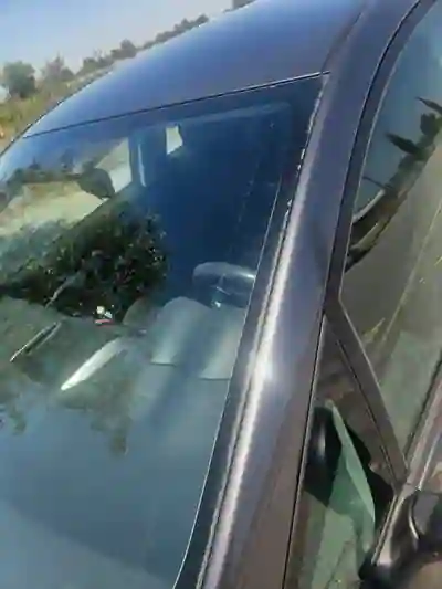 Toyota Auris 2012 - 9000 EUR, 130000 km - AUTO.MOTO.pt - 130000km - foto 5 de 13