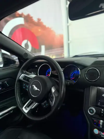 Ford Mustang 2017 - 34900 EUR, 198000 km - AUTO.MOTO.pt - 198000km - foto 8 de 16