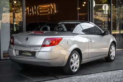 Renault Mégane CC 2007 — foto 4 de 26