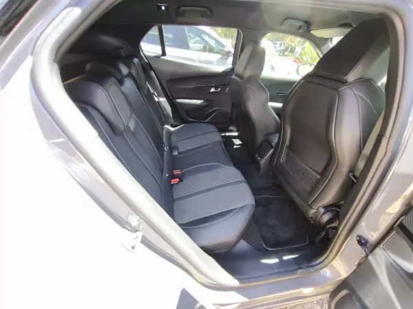 Peugeot 2008 2024 - 28500 EUR, 30224 km - AUTO.MOTO.pt - 30224km - foto 15 de 16