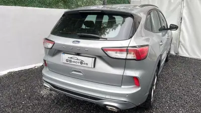 Ford Kuga 2022 - 15400 EUR, 78900 km - AUTO.MOTO.pt - 78900km - foto 5 de 12