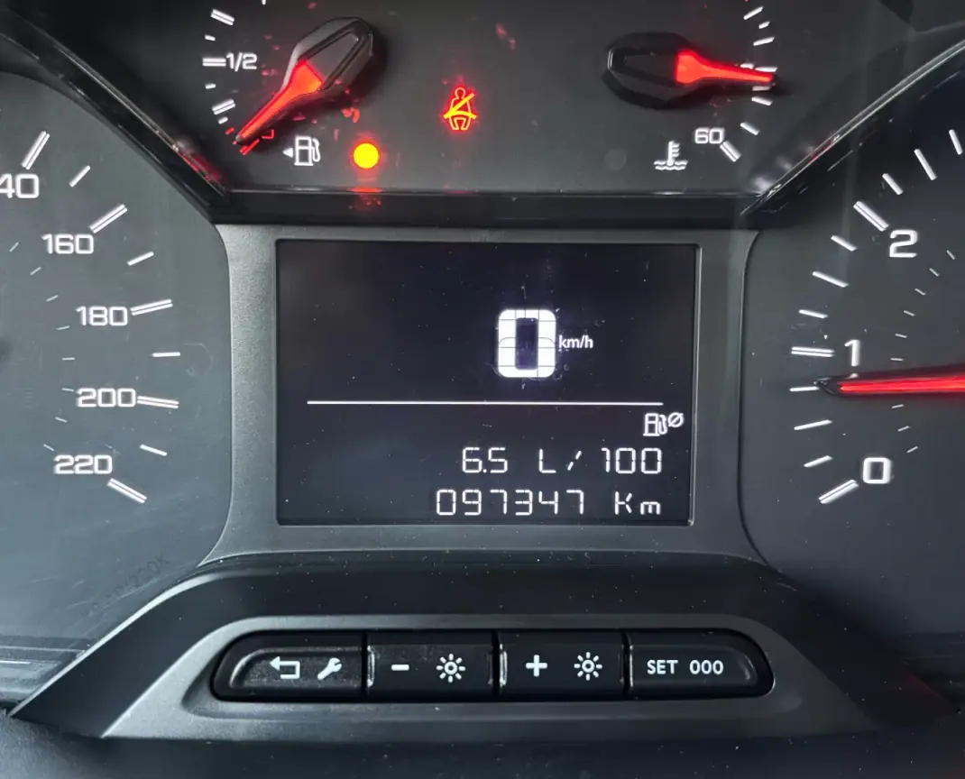 Peugeot PARTNER 1.6 BLUEHDI 3 LUGARES 2019 - 13900 EUR, 97000 km - AUTO.MOTO.pt - 97000km - foto 21 de 34