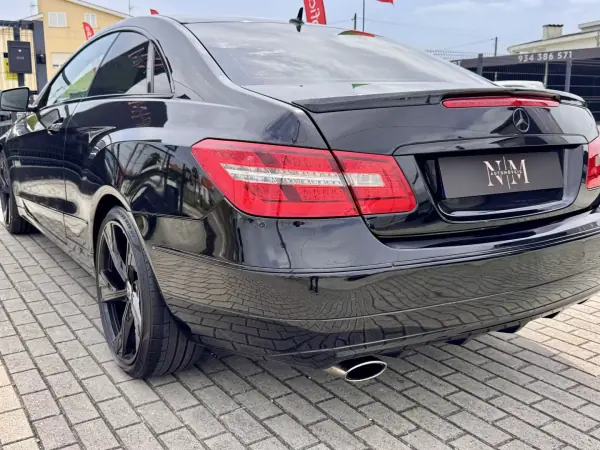 Mercedes-Benz E 220 2011 - 14500 EUR, 268000 km - AUTO.MOTO.pt - 268000km - foto 6 de 18