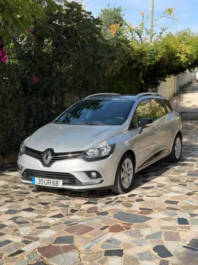 Renault Clio 2018 - 13500 EUR, 117730 km - AUTO.MOTO.pt - 117730km - foto 2 de 9