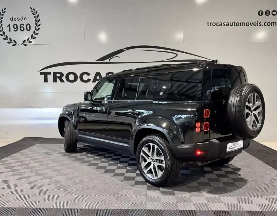 Land Rover Defender 2020 - 89900 EUR, 121000 km - 121000km - foto 7 de 60