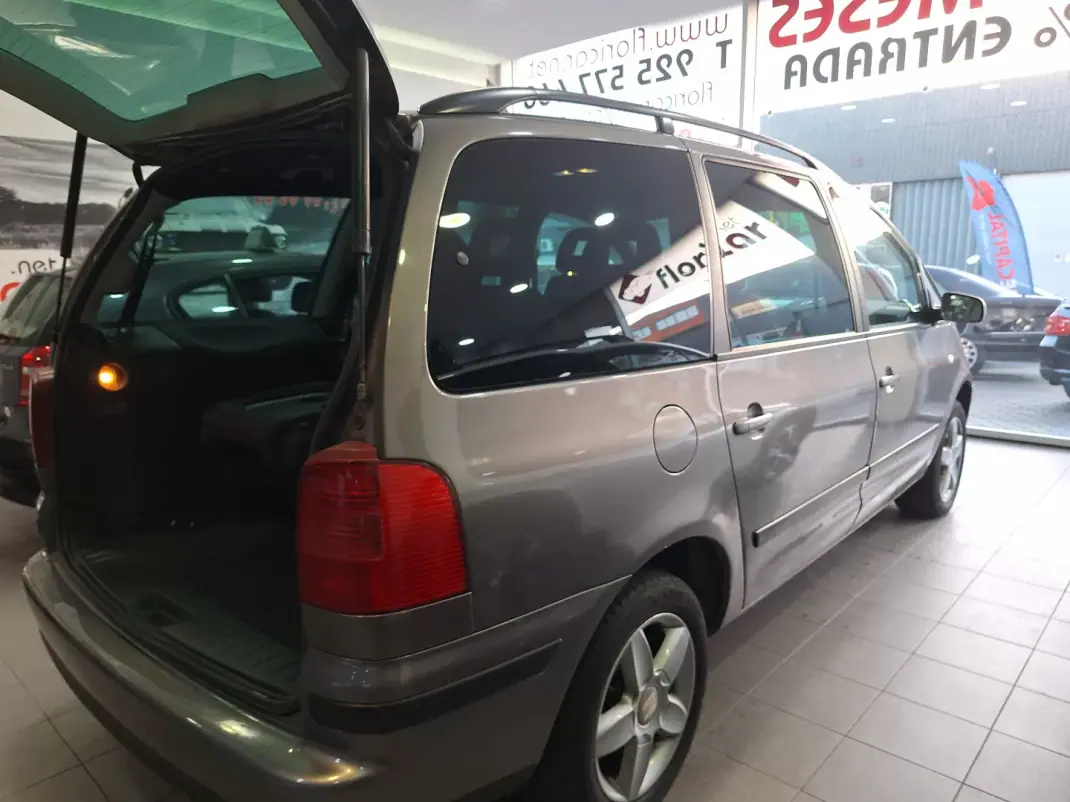 SEAT Alhambra 2007 - 4740 EUR, 314000 km - AUTO.MOTO.pt - 314000km - foto 8 de 17