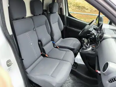 Citroën Berlingo 1.6 HDI L2 3L FRIO + ISOTERMICA 2016 - 14950 EUR, 292742 km - AUTO.MOTO.pt - 292742km - foto 19 de 43