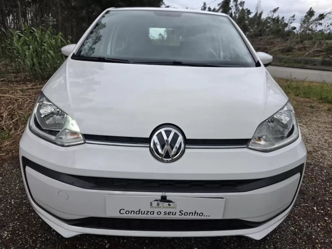 Volkswagen Up! 2016 - 7990 EUR, 152974 km - AUTO.MOTO.pt - 152974km - foto 21 de 71
