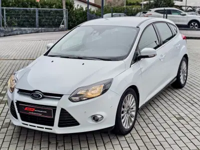 Ford Focus 2015 - 9250 EUR, 134990 km - AUTO.MOTO.pt - 134990km - foto 2 de 18