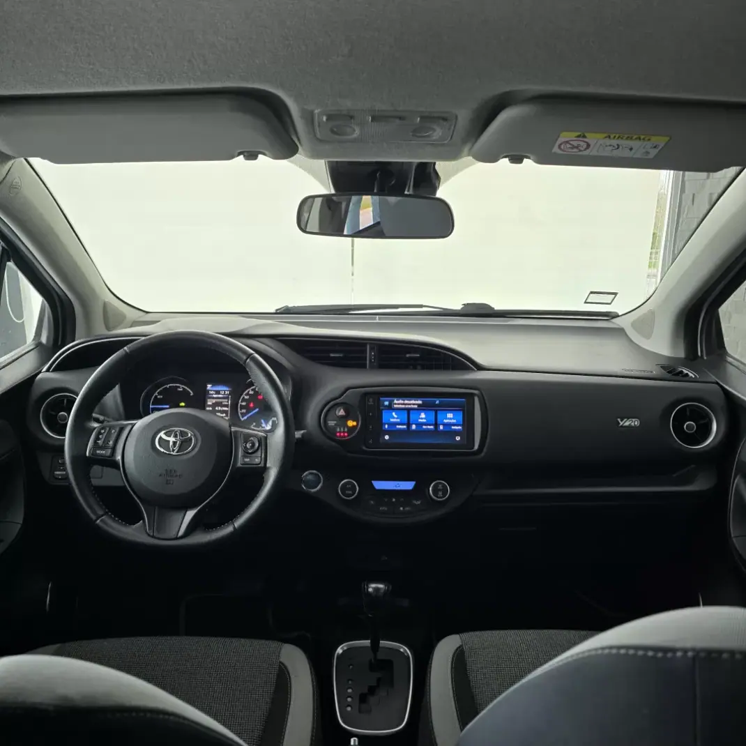 Toyota Yaris 2020 - 18950 EUR, 77356 km - AUTO.MOTO.pt - 77356km - foto 14 de 28