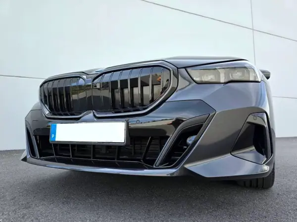 BMW 530e 2024 - 58500 EUR, 48800 km - AUTO.MOTO.pt - 48800km - foto 4 de 46
