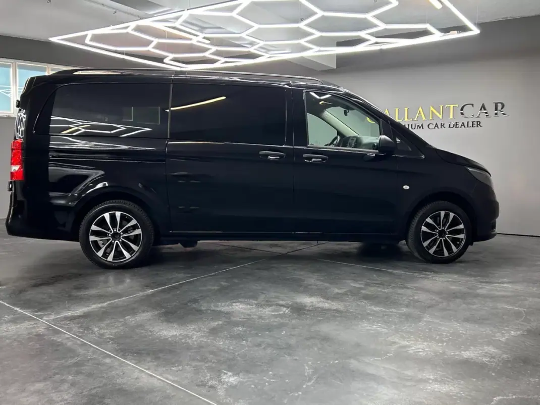 Mercedes-Benz Vito Tourer 2023 - 51900 EUR, 70000 km - 70000km - foto 6 de 13
