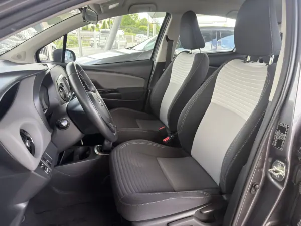 Toyota Yaris 2020 - 12990 EUR, 110000 km - AUTO.MOTO.pt - 110000km - foto 21 de 22
