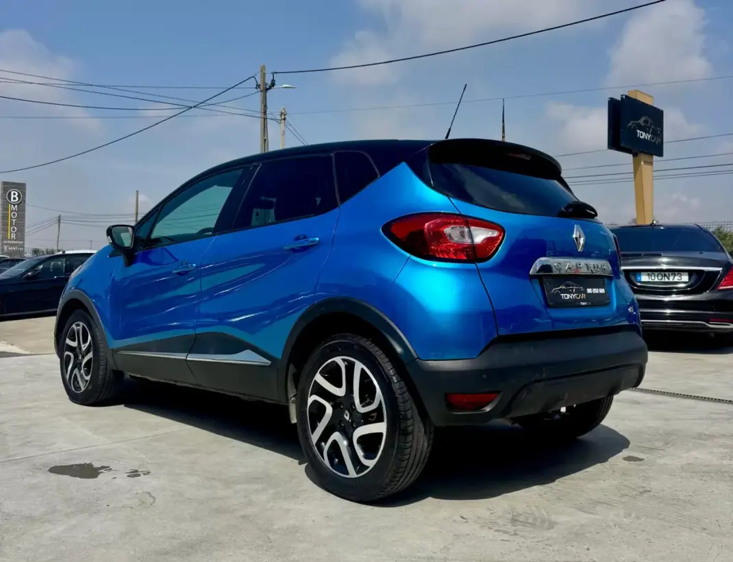 Renault Captur 2015 - 14900 EUR, 164000 km - AUTO.MOTO.pt - 164000km - foto 17 de 17