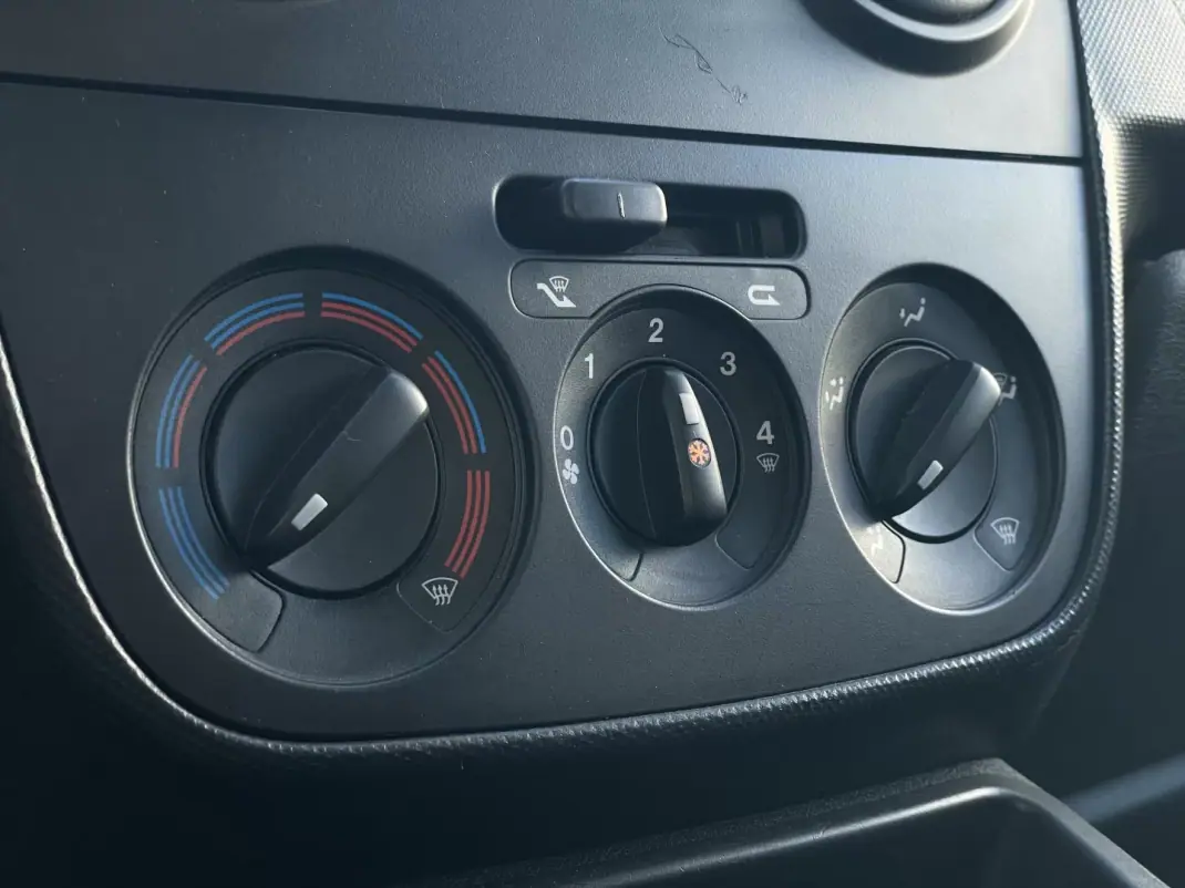 Citroën Nemo 2017 - 6990 EUR, 214200 km - 214200km - foto 15 de 18