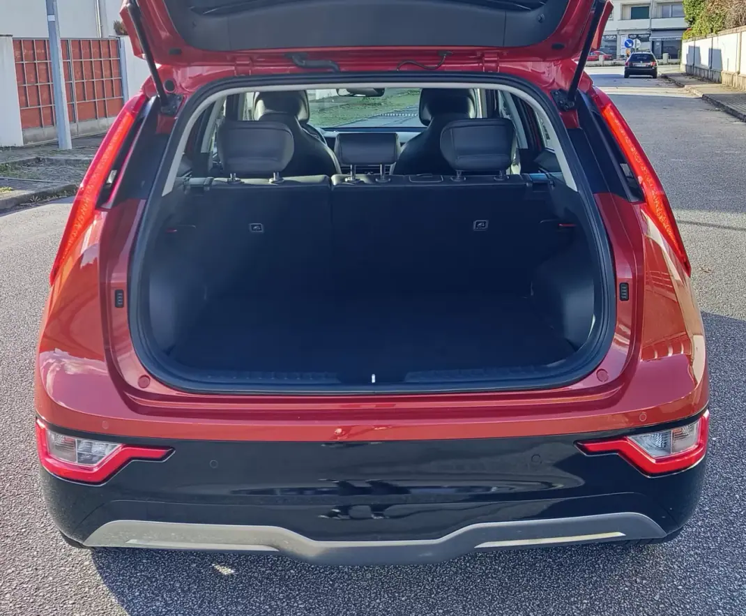 Kia e-Niro 2022 - 24990 EUR, 69900 km - AUTO.MOTO.pt - 69900km - foto 10 de 20