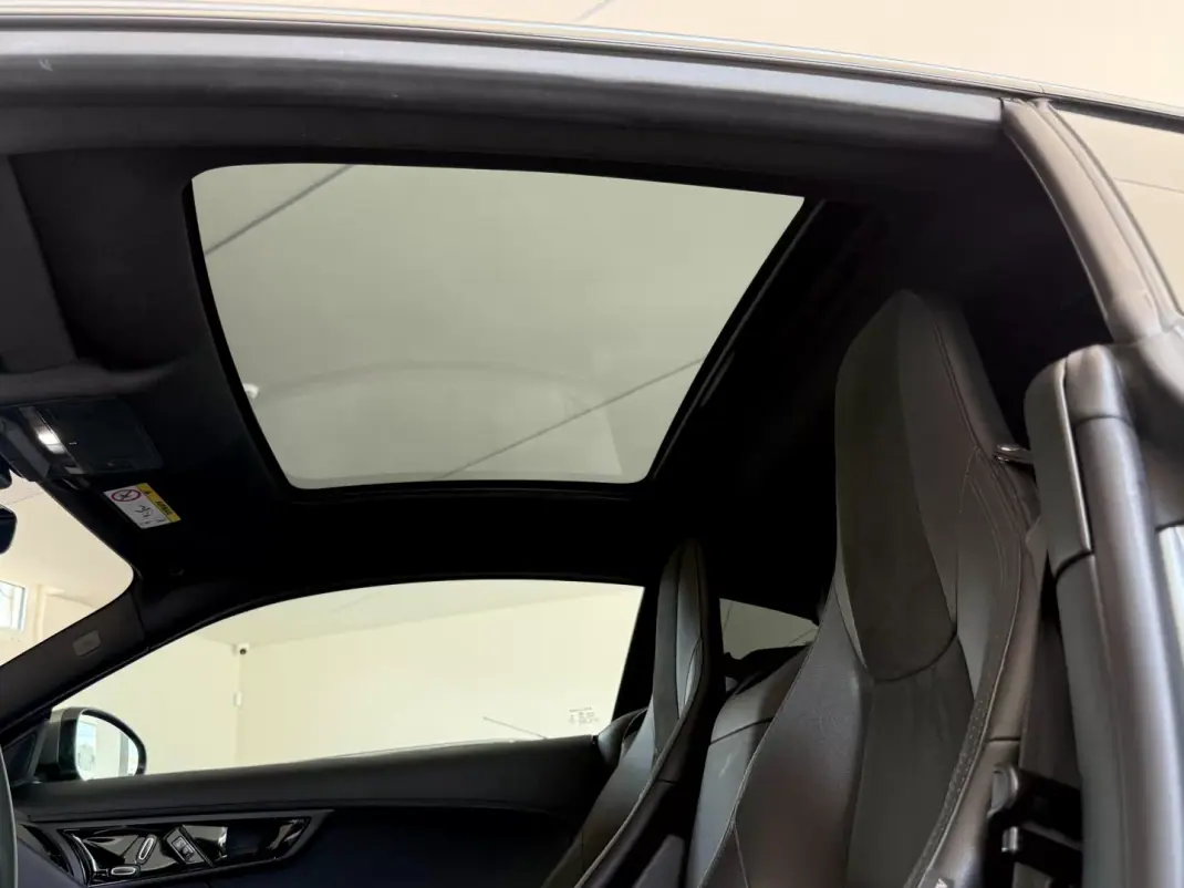 Jaguar F-Type 2018 - 46000 EUR, 64300 km - AUTO.MOTO.pt - 64300km - foto 128 de 135