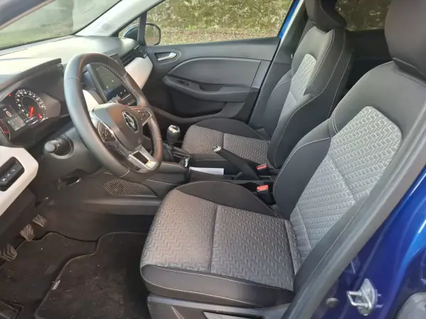 Renault Clio 2023 - 18990 EUR, 21500 km - AUTO.MOTO.pt - 21500km - foto 13 de 38