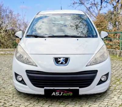 Peugeot 207 2011 - 4250 EUR, 196414 km - AUTO.MOTO.pt - 196414km - foto 3 de 16