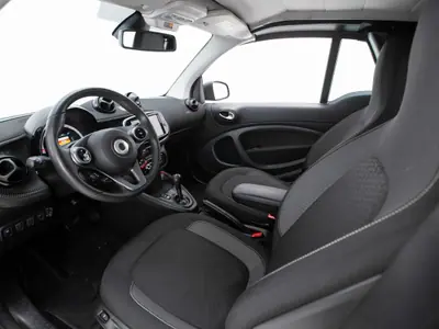 Smart Fortwo Cabrio 2021 - 15000 EUR, 38000 km - AUTO.MOTO.pt - 38000km - foto 6 de 17