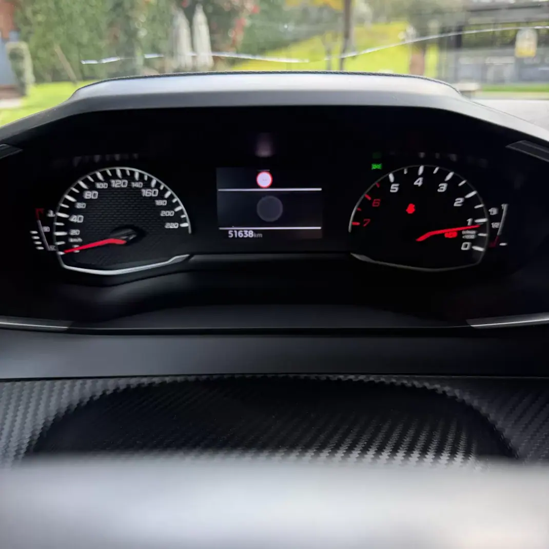 Peugeot 208 2022 - 13990 EUR, 51000 km - AUTO.MOTO.pt - 51000km - foto 15 de 23