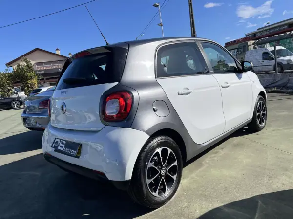 Smart 1 2017 - 10990 EUR, 119625 km - AUTO.MOTO.pt - 119625km - foto 10 de 13