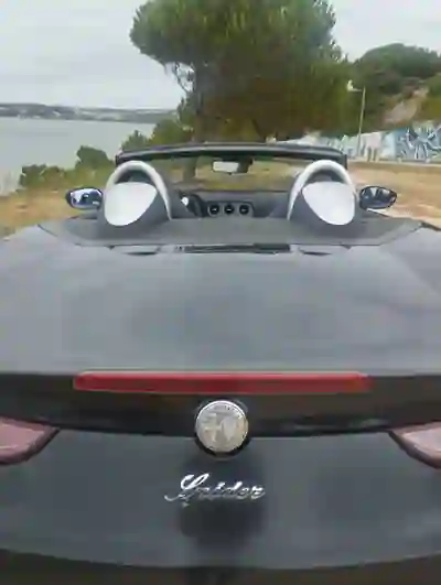 Alfa Romeo Spider 2008 - 15000 EUR, 134000 km - 134000km - foto 6 de 14