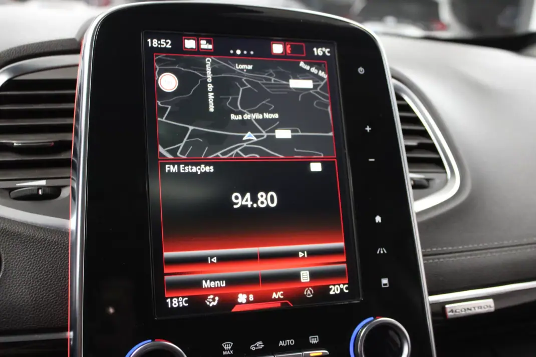 Renault Espace 2017 - 17900 EUR, 171000 km - AUTO.MOTO.pt - 171000km - foto 19 de 31