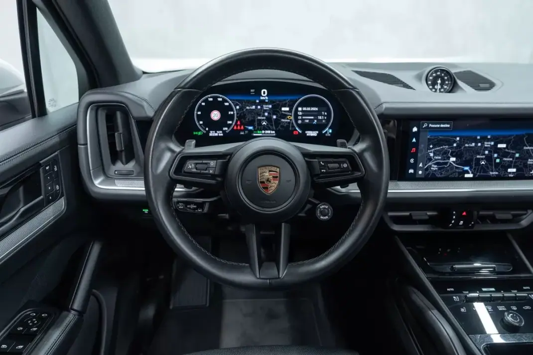 Porsche Cayenne 2024 - 97950 EUR, 32000 km - AUTO.MOTO.pt - 32000km - foto 21 de 55