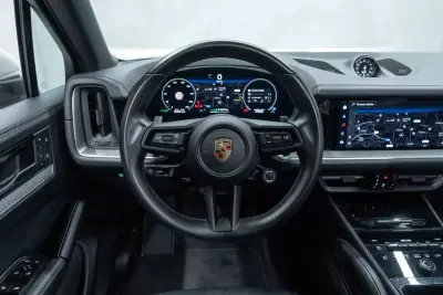 Porsche Cayenne 2024 - 97950 EUR, 32000 km - AUTO.MOTO.pt - 32000km - foto 21 de 55