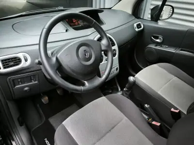 Renault Modus 2008 - 4500 EUR, 132000 km - AUTO.MOTO.pt - 132000km - foto 31 de 42