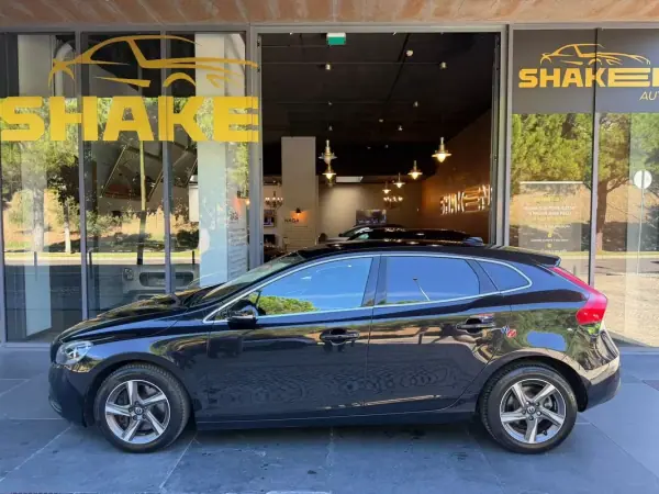 Volvo V40 2015 — photo 2 of 16